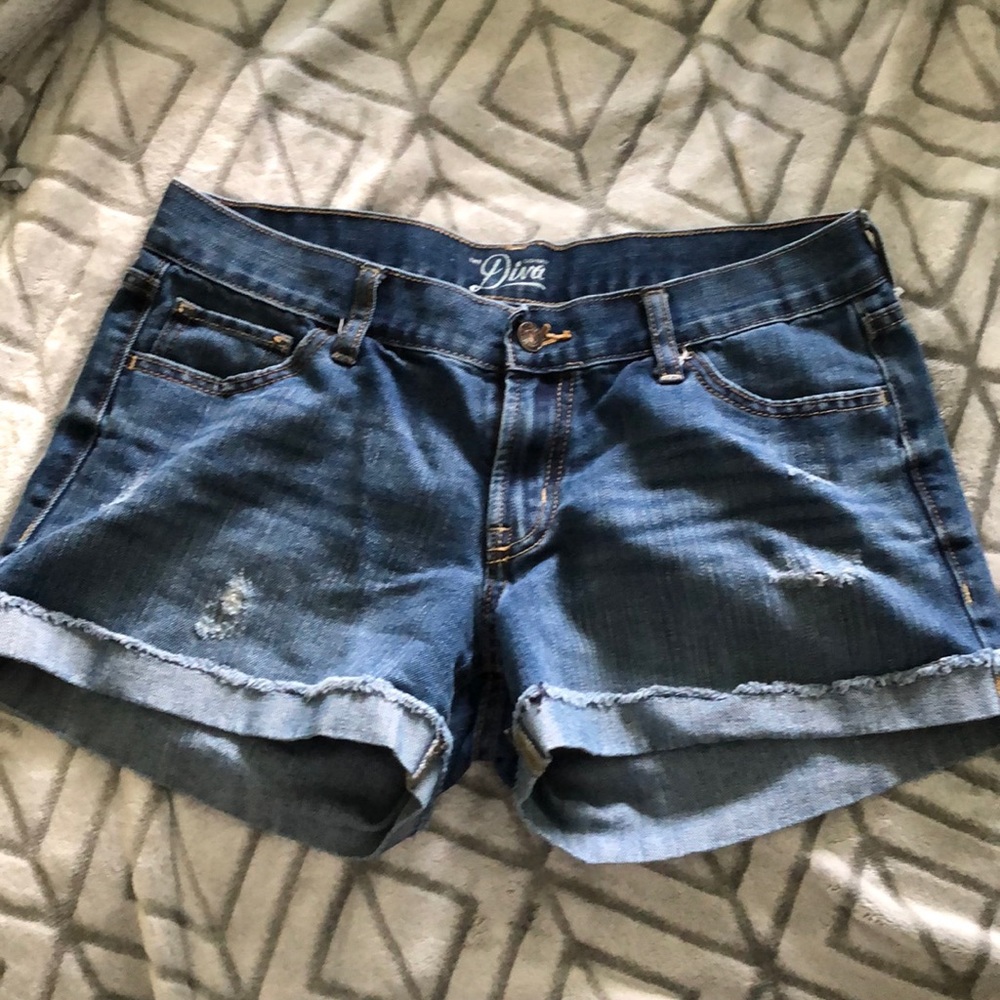 Adorable jean shorts
